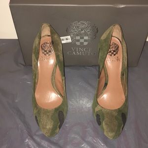Camo heel beautiful and unique.